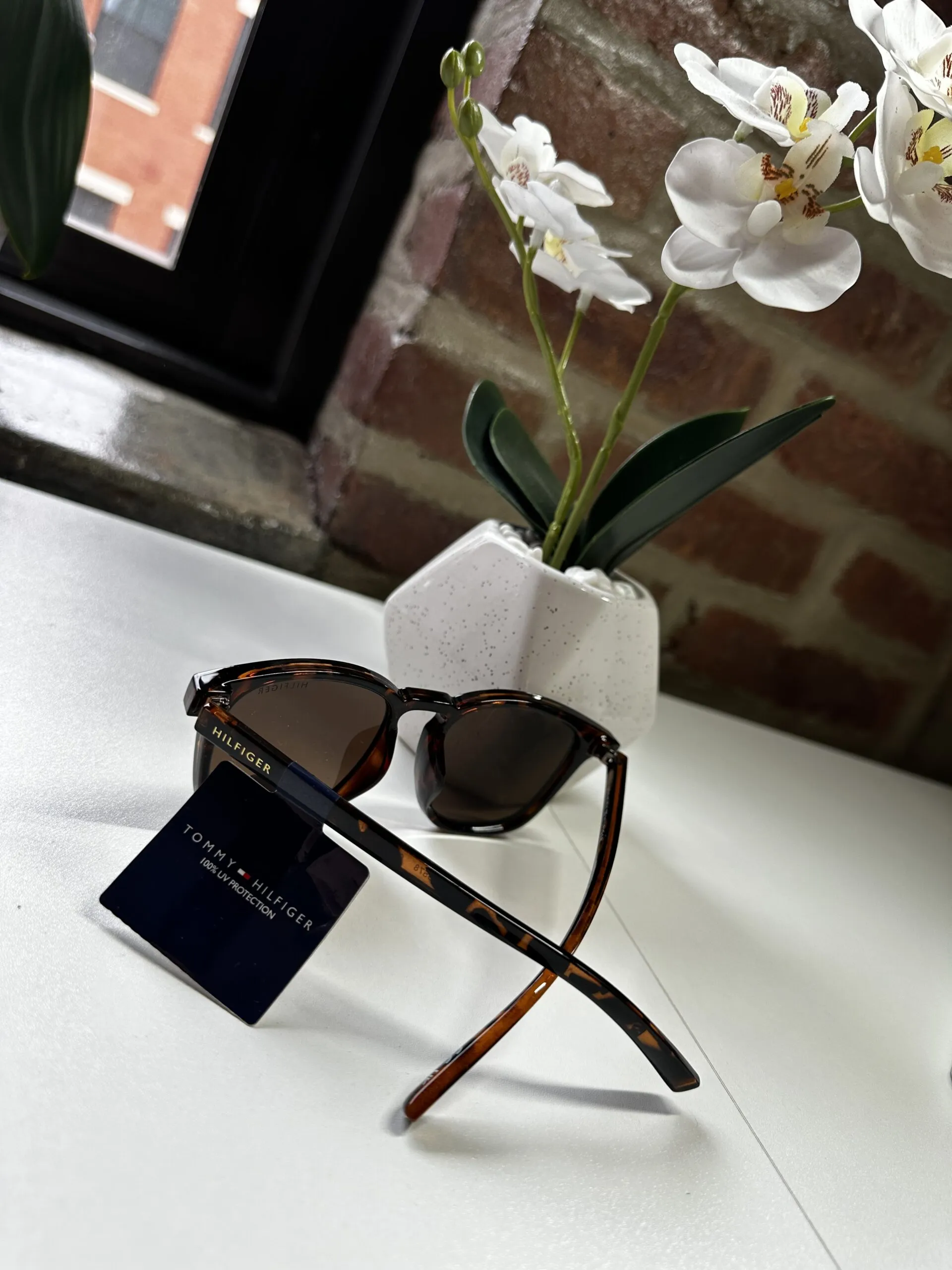 Óculos feminino Tommy Hilfiger marrom tartaruga #23 - Imagem 2