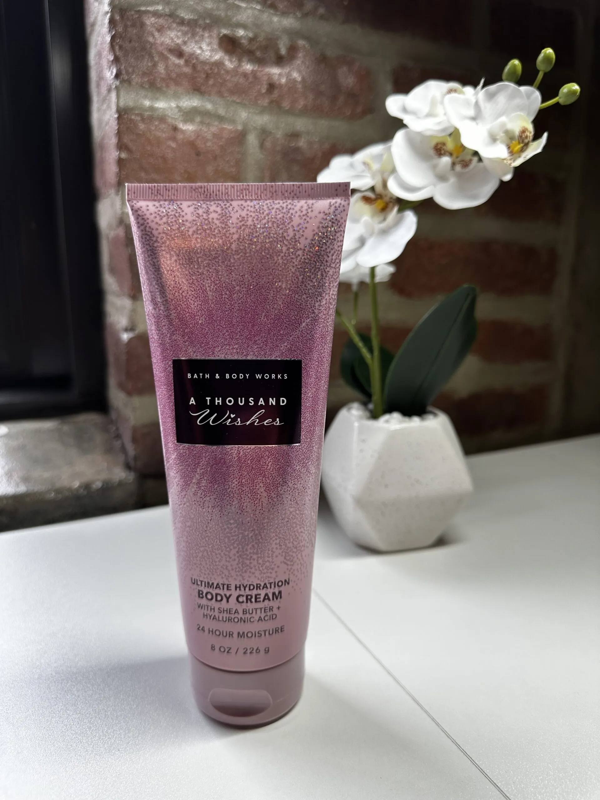 Body Cream com shea butter + acido hialuronico A thousand wishes 226g - Imagem 2