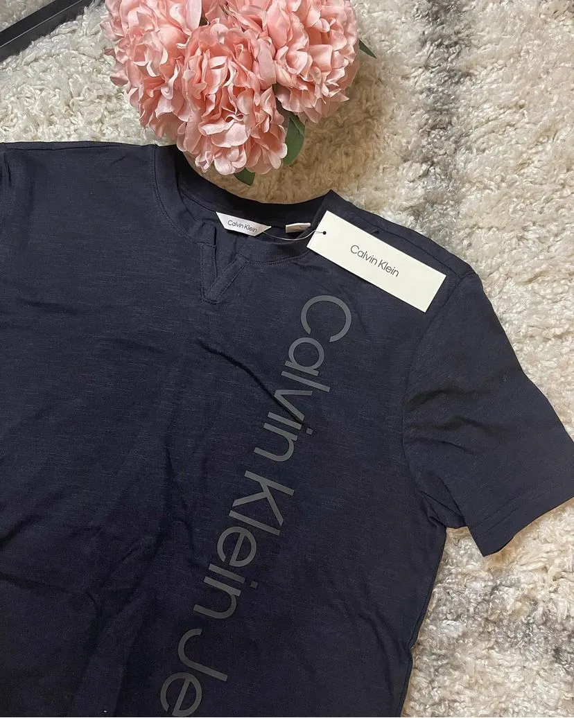 Blusa Calvin Klein tamanho P