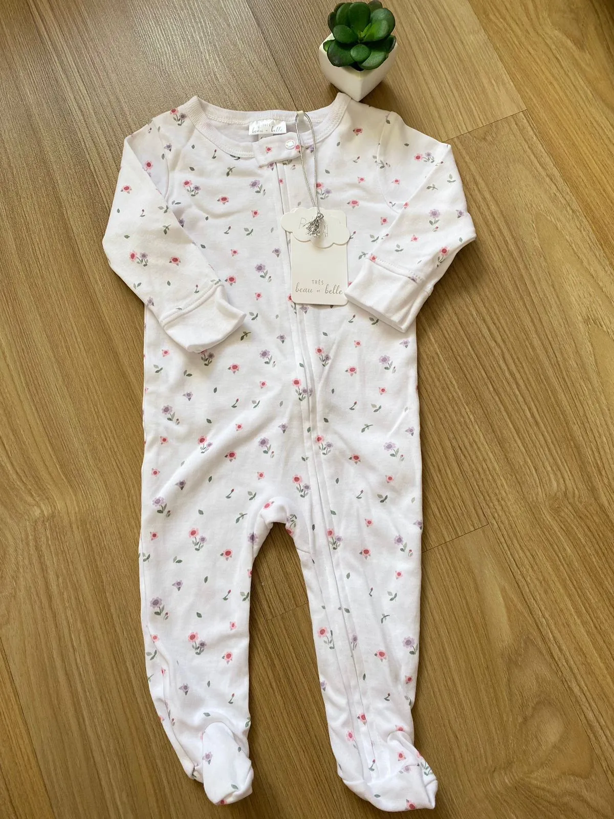 Macacão Tres beau et belle algodão pima 6-9 meses