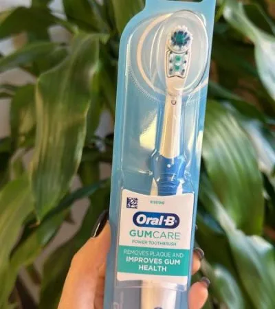 Escova de dente adulto eletrica Oral-B
